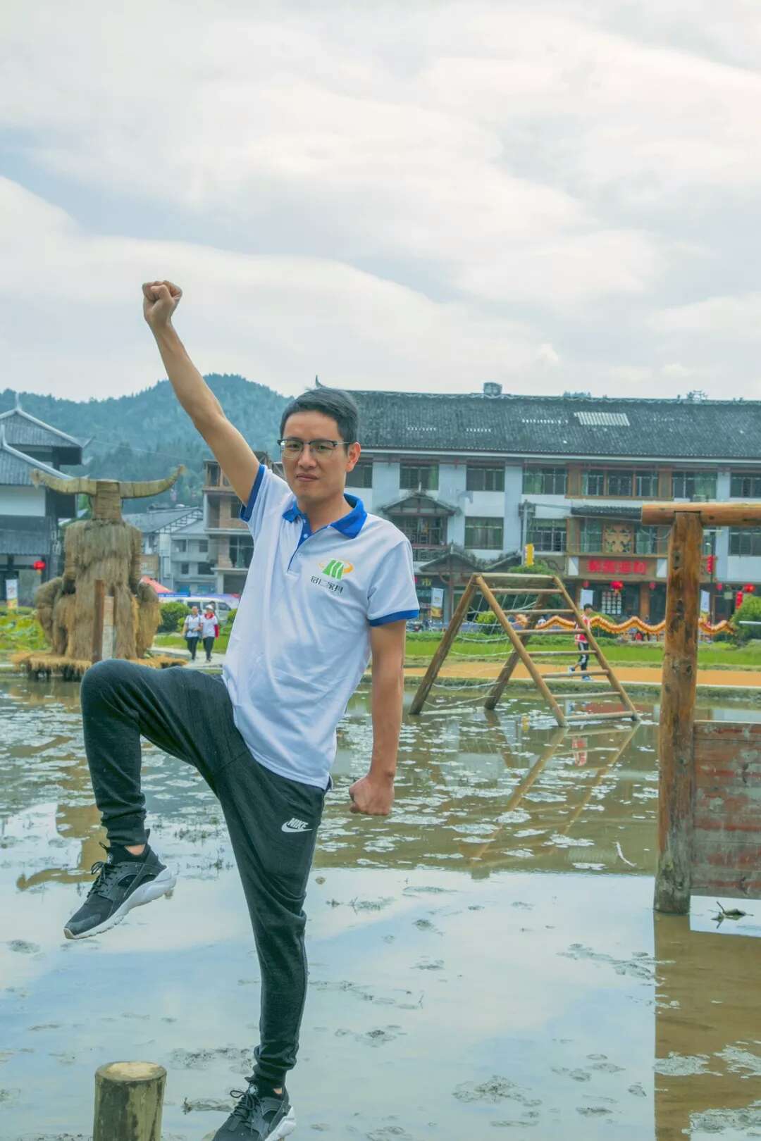 貌似這招是魁星踢斗