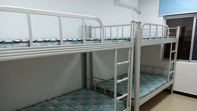 上下鋪鐵床