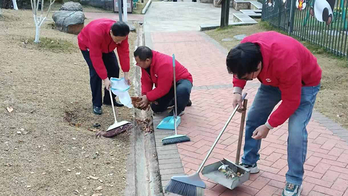 銘仁控股集團(tuán)“凈美長沙，凈化心靈” 公益活動(dòng)